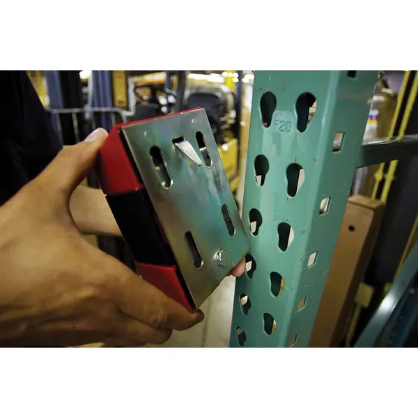 Úchyt na nástěnnou kazetu MAXI 7,7 | 9 m – na regály